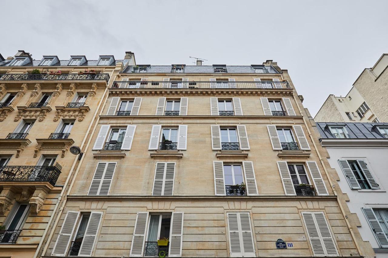 Apartment Montmartre By Studio Prestige Paris Bagian luar foto